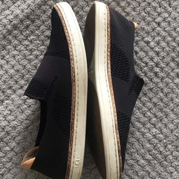 Ugg slip ons - Picture 3 of 4